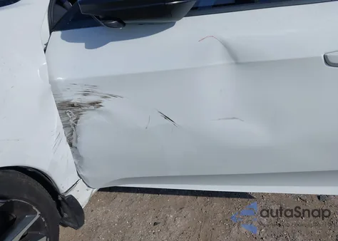 2019 Honda Civic Sport z USA, uszkodzony, nr VIN 19XFC2F86KE021553